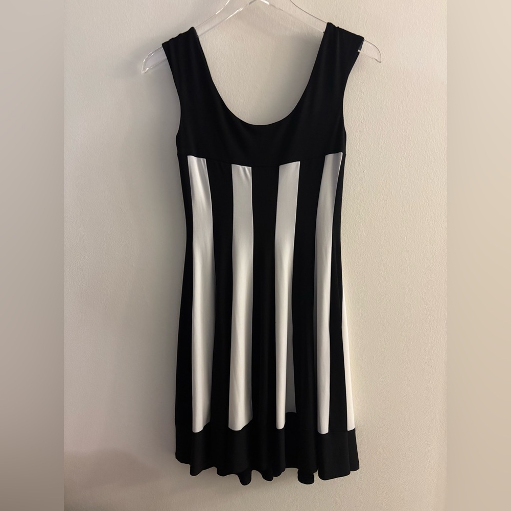 Connected Apparel Black and White Midi Dress Size 4 - Picture 2 of 3